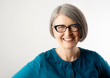 Rachael Cayley Head Shot One (web)